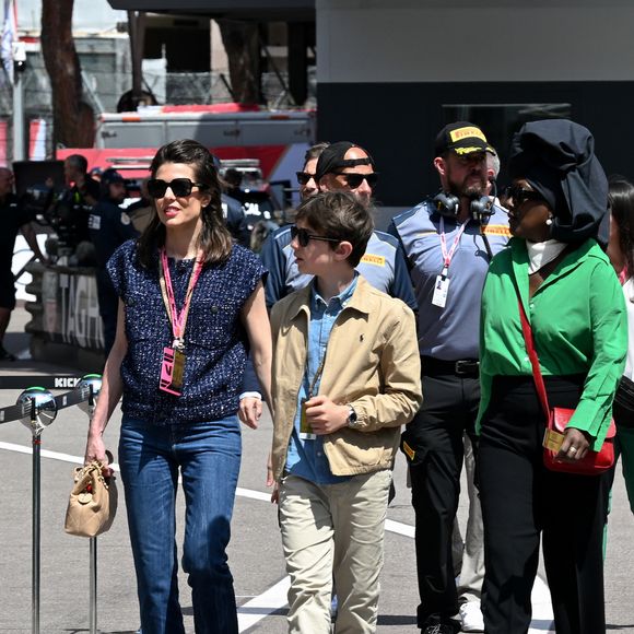 Raphael Elmaleh, Charlotte Casiraghi, Khadja Nin - Les people dans les paddocks la veille du Grand Prix de Formule 1 (F1) de Monaco le 24 mai 2025.
© Lionel Urman / Bestimage