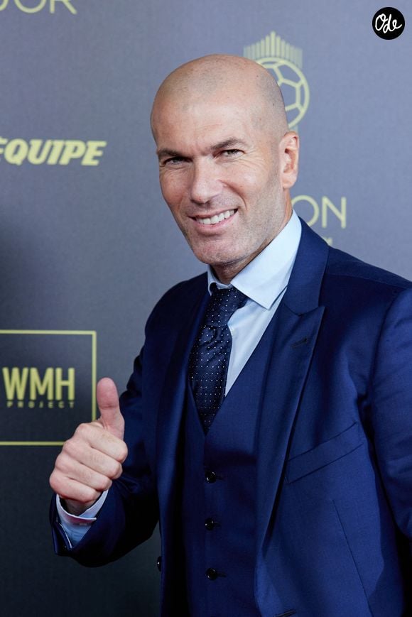 Zinedine Zidane - Photocall de la 66ème cérémonie du Ballon d’Or au Théâtre du Chatelet à Paris. © Cyril Moreau/Bestimage