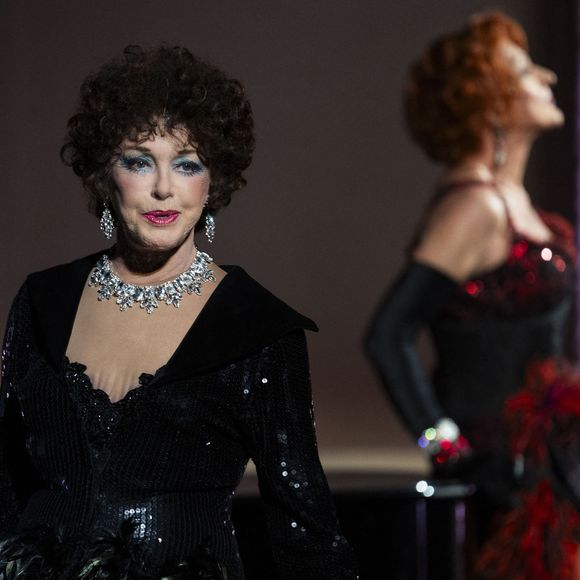 Anny Duperey a enchanté dans le spectacle musical "Viens Poupoule" au théâtre de Verdure lors du 41ème Festival de Ramatuelle, le 6 août 2025. 

© Cyril Bruneau / Festival de Ramatuelle / Bestimage