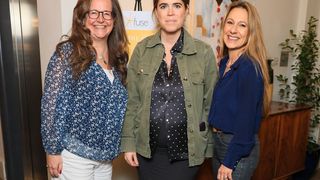 Eugenie d'York bientôt maman pour la troisième fois : sortie à Londres après l'officialisation, avec un combo tenue longue et sneakers blanches