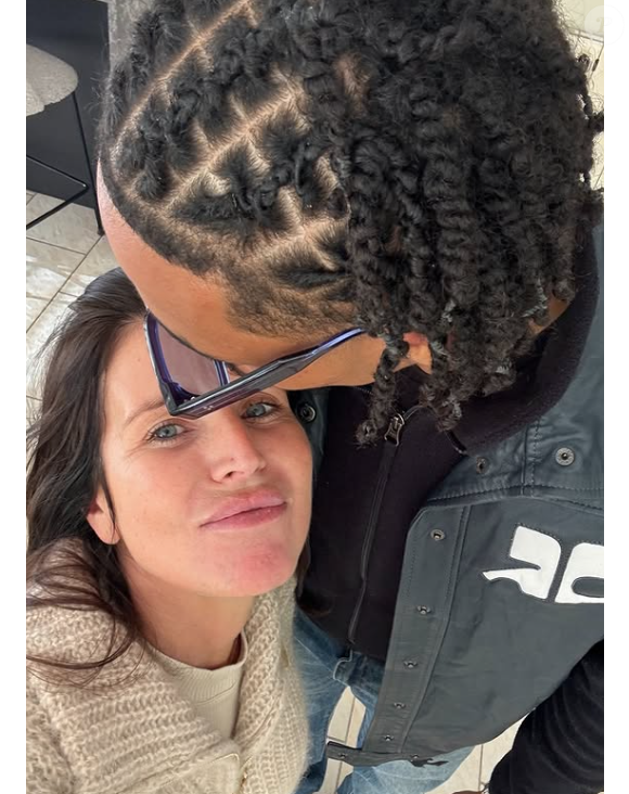 Sa veuve Sandrine avait renoncé à l'héritage.

Sandrine, la veuve de Mouss Diouf.