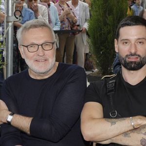 Exclusif - Laurent Ruquier et son compagnon Hugo Manos - Inauguration de la place Line Renaud a Rueil-Malmaison le 22 Juin 2024. © Jlppa / Bestimage