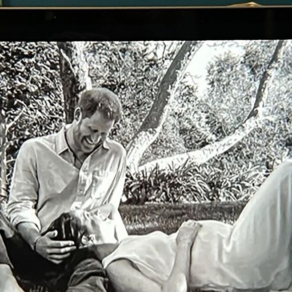 Le prince Harry, duc de Sussex et Meghan Markle, duchesse de Sussex, dévoilent des photos et des vidéos inédites de leur fils Archie dans "Harry & Meghan" (Netflix).Le 15 décembre 2022. (Backgrid UK/ Bestimage).