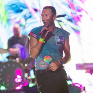 Un dirigeant d'une entreprise technologique s'est retrouvé malgré lui au cœur d'une controverse après avoir été filmé en pleine étreinte avec une collègue lors d’un concert de Coldplay. 

BGUK_2963814 – Glastonbury, ROYAUME-UNI – Coldplay se produit sur la scène Pyramid lors du festival de Glastonbury 2024 ! Le groupe a été rejoint sur scène par Victoria Canal. Backgrid UK/ Bestimage

Sur la photo : Coldplay – Chris Martin
