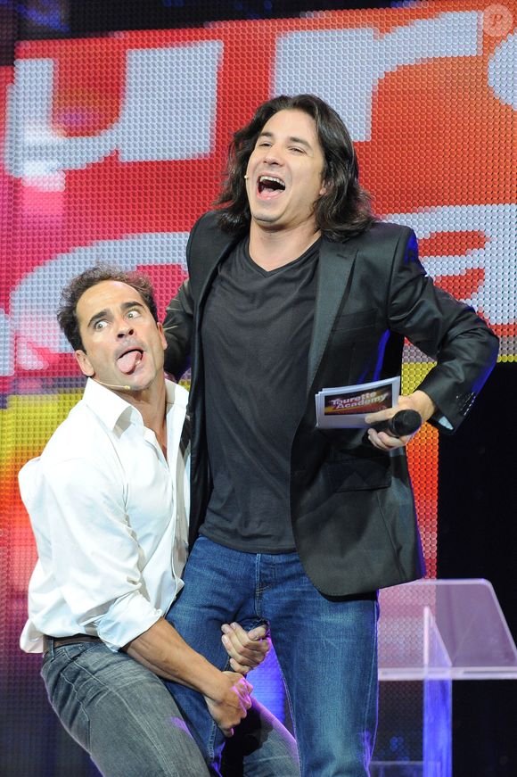 Florent Peyre et Jeremy Ferrari se produisent en direct lors du spectacle 'On n'demande qu'a en rire' au Casino de Paris, France le 6 juin 2012. Photo ABACAPRESS.COM