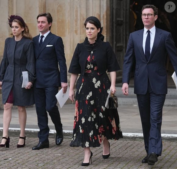 La princesse Beatrice d’York et son mari, Edoardo Mapelli Mozzi, La princesse Eugenie d’York et son mari Jack Brooksbank lors du service d'action de grâce en hommage au prince Philip, duc d’Edimbourg, à l'abbaye de Westminster à Londres, Royaume Uni, le 29 mars 2022. Le prince Philip, duc d’Edimbourg, est décédé le 9 avril 2021. © Julien Burton/Bestimage