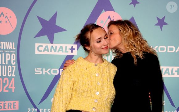 Alexandra Lamy, Chloé Jouannet - 27ème Festival International du Film de Comédie de l'Alpe d'Huez le 17 janvier 2024. © Dominique Jacovides/Bestimage