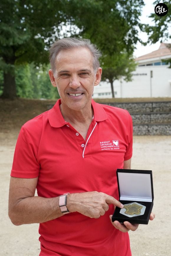 Vahé pourrait-il suivre les traces de son arrière-grand-père ?

Paul Belmondo - Les célébrités lors de “L'Etape du Coeur” de l’association Mécénat Chirurgie Cardiaque lors de la 12ème étape de la 113ème édition du Tour de France entre Nevers et Chalon-sur-Saône, France, le 16 juillet 2026. Depuis 2003, Mécénat Chirurgie Cardiaque est au coeur du Tour de France pour mener des actions de collectes au fil des étapes qui ont permis d'opérer déjà plus de 438 enfants. Cette année à la fin du Tour de France et du Tour de France Femmes avec Zwift, l'Association espère pouvoir sauver 40 enfants et se rapprocher ainsi un peu plus de son objectif : atteindre le cap des 6 000 enfants sauvés pour ses 30 ans, un rêve cher à sa fondatrice, la Professeure F. Leca. © Anne-Sophie Guebey/Bestimage # No Web pour la Belgique et la Suisse | 00763607
