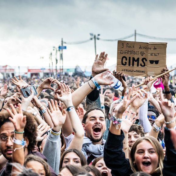 Gims, Fête de l'Humanité 2025 sur la base 217 au Plessis-Paté le 14 septembre 2025. © Julien Sarkissian / Bestimage