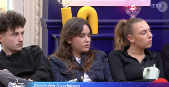 "À partir de cette semaine, vos votes permettront de sauver deux des trois nommés", a fait savoir Karima Charni aux téléspectateurs en fin de quotidienne.

Extrait de la quotidienne de la Star Academy