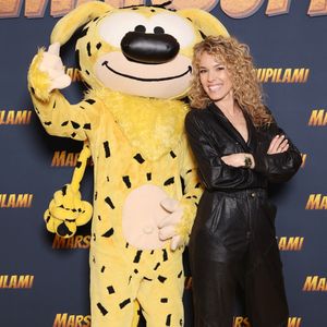 Comblée par sa maternité et par sa carrière florissante au cinéma, elle ne pouvait pas rêver mieux ! Même si elle a encore une envie profonde liée à son enfance...

Élodie Fontan assiste à la première du film "Marsupilami" au Grand Rex à Paris, en France, le 1er février 2026. Photo de Jérôme Domine/Abaca