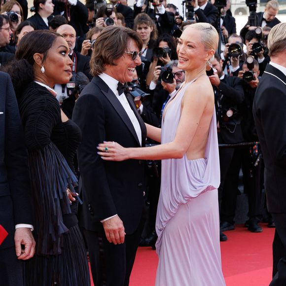 Angela Bassett (Messika), Tom Cruise et Pom Klemenkieff - Montée des marches du film « Mission Impossible : The Final Reckoning » lors du 78ème Festival International du Film de Cannes, au Palais des Festivals à Cannes. Le 14 mai 2025 © Jacovides-Moreau / Bestimage