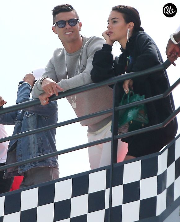 Cristiano Ronaldo avec sa compagne Georgina Rodriguez et leur fils Cristiano Jr. lors des qualifications du Grand Prix de Formule 1 de Monaco 2019, le 23 mai 2019.

© Cyril Dodergny/Nice-Matin/Bestimage