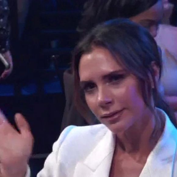 Victoria Beckham reçoit le prix de l’icône de la mode lors des People ’s Choice Awards à Los Angeles le 11 novembre 2018.