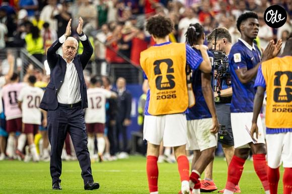 Didier Deschamps, Coach France Team - joueurs de l'équipe de France affichent leur déception après leur défaite face à l'Espagne lors de la demi-finale de la Coupe du Monde de la FIFA 2026 au Mercedes-Benz Stadium d'Atlanta, en Géorgie (États-Unis), le 14 juillet 2026. - Match de demi-finale "France - Espagne (2-0)" lors de la Coupe du Monde FIFA 2026 (FIFA World Cup 2026), le 14 juillet 2026. Elyxandro Cegarra / PsnewZ / Bestimage