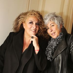 En 2024, les deux soeurs avaient posté une vidéo commune sur Instagram sur laquelle on les voyait rire et chanter. 

Exclusif - Marianne James et sa soeur Pascale (Scaly) - People au spectacle "Elles se croient toutes Joly" en hommage à Sylvie Joly, mis en scène par Pierre Palmade, au théâtre de Paris dans le 9ème arrondissement à Paris, le 26 octobre 2015  © Denis Guignebourg/Bestimage