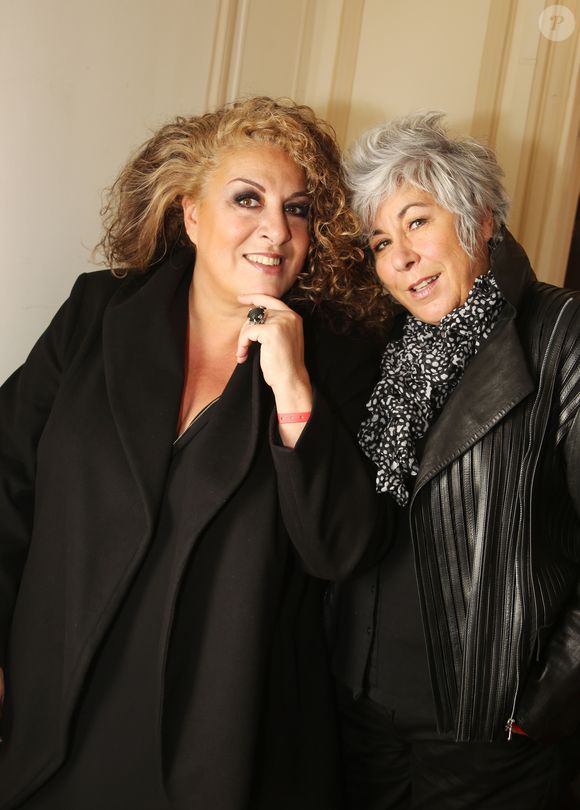 En 2024, les deux soeurs avaient posté une vidéo commune sur Instagram sur laquelle on les voyait rire et chanter. 

Exclusif - Marianne James et sa soeur Pascale (Scaly) - People au spectacle "Elles se croient toutes Joly" en hommage à Sylvie Joly, mis en scène par Pierre Palmade, au théâtre de Paris dans le 9ème arrondissement à Paris, le 26 octobre 2015  © Denis Guignebourg/Bestimage