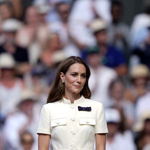 La princesse de Galles sur le court central à l'issue de la finale du simple dames, lors de la treizième journée du tournoi de Wimbledon 2025, à l'All England Lawn Tennis and Croquet Club, à Londres, au Royaume-Uni, le 12 juillet 2025. Photo : Andrew Matthews/PA Wire/ABACAPRESS.COM