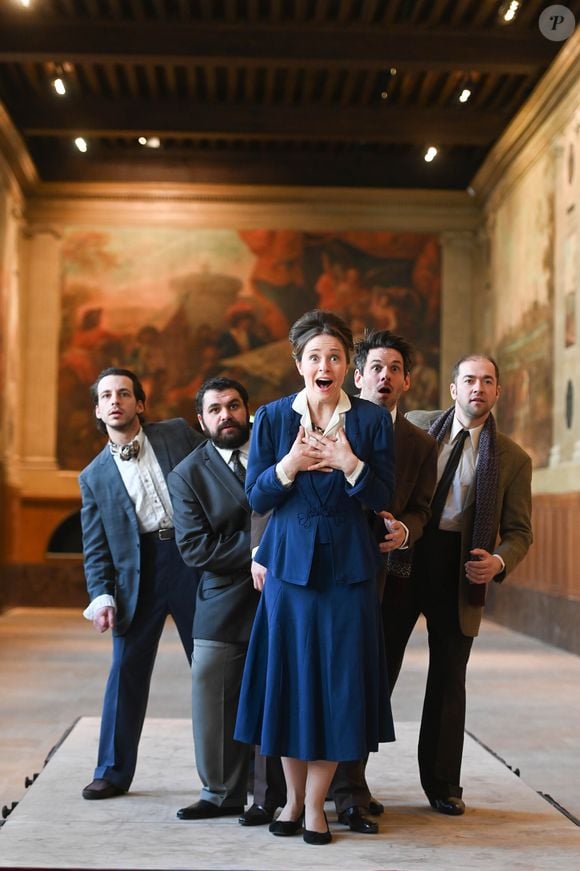 Delphine Depardieu, Axel Blind, Laurent Arcaro, Robin Betchen - Filage de la pièce écrite par Pablo Picasso "Le Désir attrapé par la queue" à l’Hôtel National des Invalides, musée de l'armée, dans le cadre de l'exposition "Picasso et la guerre", mis en scène par Thierry Harcourt à Paris, le 31 mars 2019.

©Guirec Coadic / Bestimage