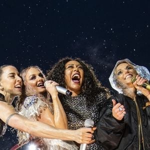 Emma Bunton, Mel B (Melanie Brown), Melanie C (Melanie Chisholm), Geri Horner (Geri Halliwell) - Les Spice Girls en concert dans le cadre de leur tournée Spice World UK au stade Ashton Gate à Bristol, Royaume Uni, le 10 juin 2019.