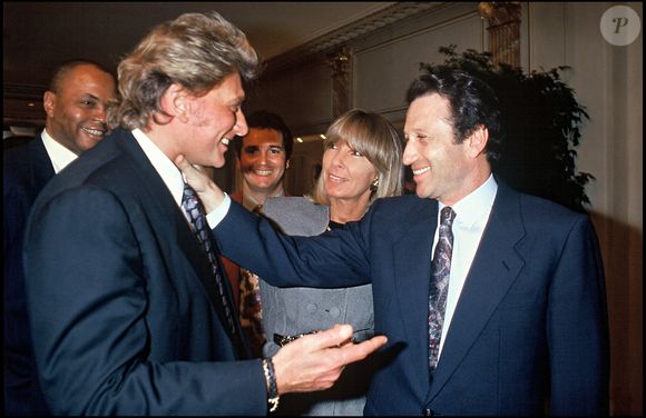 Ils ont partagé de nombreux souvenirs ensemble.

Photo d’archives : Johnny Hallyday, Dany Saval et Michel Drucker lors de la fête célébrant les 60 ans de Jean-Paul Belmondo.
BERTRAND RINDOFF PETROFF / BESTIMAGE