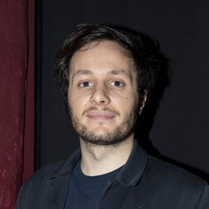 Vianney s’était retiré en pleine nature pour faire une pause dans sa carrière.

Backstage - Vianney Bureau - La Nuit de la Déprime revient aux Folies Bergère. © Pierre Perusseau / Bestimage