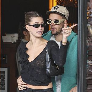 Hailey Bieber était également à Coachella

Justin Bieber et Hailey Bieber au South Beverly Grill à Beverly Hills. © Backgrid USA / Bestimage