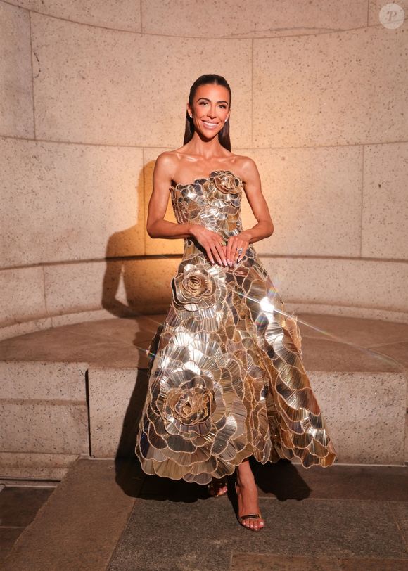 New York, NY – Les célébrités se sont réunies pour les CFDA Fashion Awards 2025 au musée américain d’Histoire naturelle à New York, arborant des tenues spectaculaires alors que les plus grands noms de la mode se retrouvaient pour le moment tapis rouge de la soirée.

Sur la photo : Skye Hankey.

Backgrid USA / Bestimage