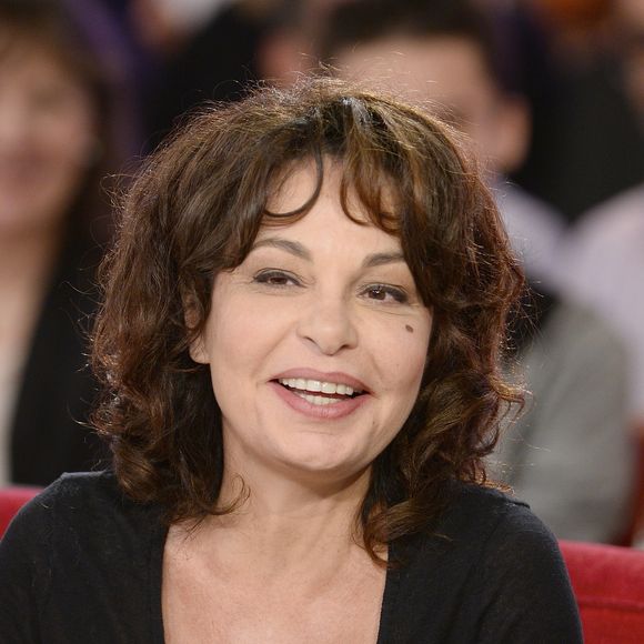 Isabelle Mergault - Enregistrement de l'émission "Vivement Dimanche" à Paris le 16 Septembre 2015 et qui sera diffusée le 20 Septembre 2015. - Invités principal Valérie Lemercier