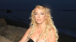 "Quand elle marchait, elle devait se tenir" : Les dernières sorties de Loana à Nice racontées par une voisine