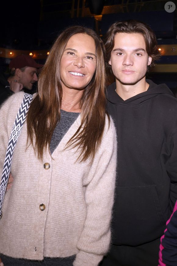 Nathalie Marquay Pernaut avec son fils Tom à la 150 ème du spectacle "Tombé du ciel" de Jeanfi Janssens à la Comédie des Champs Elysées à Paris le 13 février 2025. Spectacle suivi d'une réception Restaurant Manko.

© Cédric Perrin / Bestimage