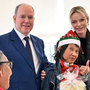 Le prince Albert II de Monaco, sa femme la princesse Charlene et Camille Gottlieb ont remis les traditionnels colis de Noël aux aînés monégasques dans la meeting room du Yacht Club de Monaco dans le cadre de festivités de fin d'année de la Principauté de Monaco, le 12 décembre 2024. © Bruno Bebert/Pool Monaco/Bestimage