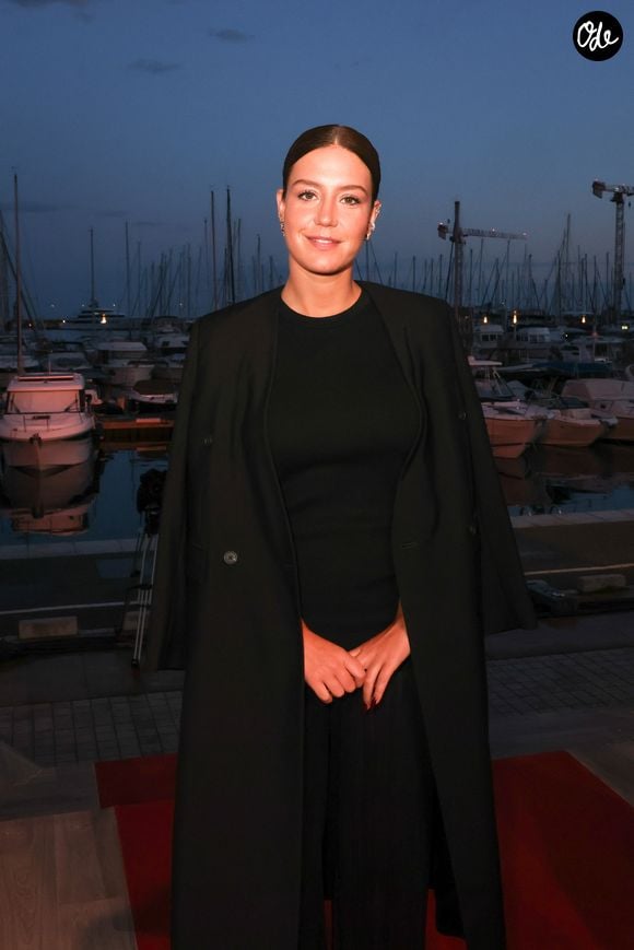 Exclusif - Adèle Exarchopoulos pose en backstage de l'émission "C à vous" lors du 79ème Festival International du Film de Cannes le 18 mai 2026. © Jack Tribeca / Bestimage