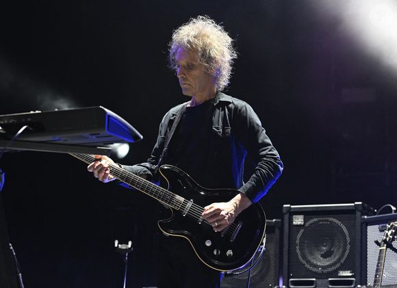 Perry Bamonte a d’abord travaillé dans l’équipe technique avant de devenir guitariste puis claviériste.

Miami, FL FILE PHOTOS Perry Bamonte, guitariste et claviériste de The Cure, groupe post-punk influent connu pour ses ambiances sombres et gothiques associées à des hymnes pop brillants comme "Friday I'm in Love", est décédé. Il avait 65 ans.

Backgrid USA / Bestimage