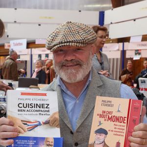 Philippe Etchebest à la Halle Georges Brassens à Brive-la-Gaillarde pour la Foire du Livre de Brive, le 9 novembre 2025. ©Jean-Marc LHOMER/Bestimage.