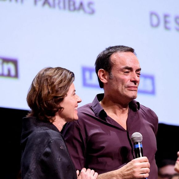Irène Jacob, Anthony Delon - Pour la séance de clôture de la 16ème édition du Festival Lumière de Lyon, un hommage tout particulier a été rendu à l'acteur Alain Delon en projetant "Plein Soleil" de René Clément. Pour l'occasion Vincent Lindon a prononcé un discours en présence de Anthony Delon, qui, sous le coup de l'émotion, a fondu en larmes pendant l'évocation de son père. C'est la première fois, depuis sa disparition, qu'un hommage était rendu en public à Alain Delon,  au Halle Tony Garnier, à Lyon, France, le 20 octobre 2024. © Dominique Jacovides/Bestimage