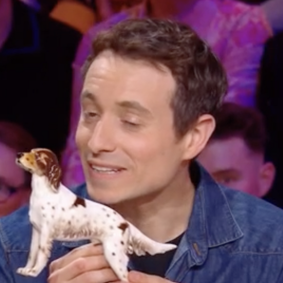 Hugo Clément sur le plateau de "Quelle Époque" le 17 janvier 2026, sur France 2