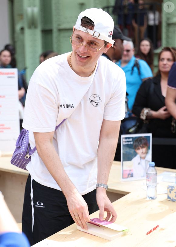 Raphael Quenard lors du Festival du livre le 19 Avril 2026

Denis Guignebourg/BestImage