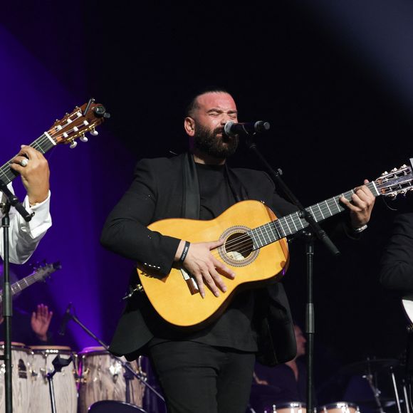 Exclusif - Chico Bouchikhi - Chico & The Gypsies célèbrent 45 ans de carrière au Palais des Congrès avec un concert symphonique inédit le 24 mai 2025. Portés par 80 musiciens et des invités prestigieux, leurs tubes cultes ont résonné dans une version grandiose, entre rumba, flamenco et symphonie.
© Guirec Coadic / Bestimage