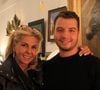Alors que Caroline Margeridon fait le bonheur des amateurs d'"Affaire conclue", c'est désormais son fils, Alexandre, qui capte toute l'attention. 

Exclusif - Caroline Margeridon et son fils Alexandre lors de la Fête des puces de Saint-Ouen au Marché Biron.

© Baldini / Bestimage