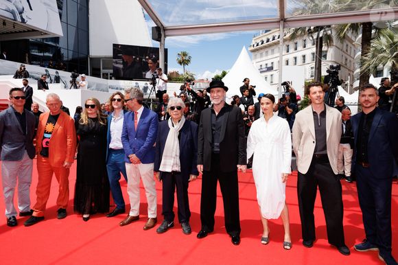 Guest, Paul Hartnoll, guest, guest, David Tryhorn, guest, Eric Cantona, Rachida Brakni, guest - Montée des marches du film " Soudain " lors du 79ème Festival International du Film de Cannes, le 15 mai 2026. © Jacovides-Moreau / Bestimage
|J/M - Montée des marches du film " Soudain " lors du 79ème Festival International du Film de Cannes