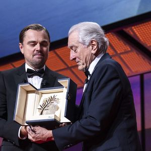 Manifestement, les autorités n'auraient pas le moins du monde reconnu l'icône qui n'avait pourtant pas mis de masque pour passer incognito...

Leonardo DiCaprio et Robert De Niro (palme d'or d'honneur) - Les célébrités lors de la cérémonie d'ouverture du 78ème Festival International du Film de Cannes, le 13 mai 2025. © Borde / Jacovides  / Moreau / Bestimage
