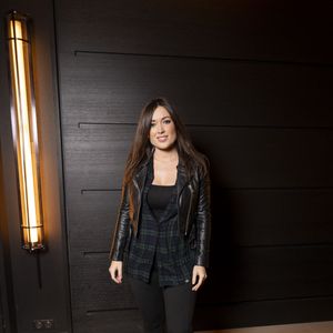 La comédienne est une maman très épanouie depuis l'arrivée de son petit garçon.

Elsa Esnoult en backstage du concert d'Hélène (Hélène Rolles) en concert exceptionnel au Théâtre Marigny à Paris pour 2 soirs. Paris le 7 mars 2025.
© Pierre Perusseau / Tiziano da Silva / Bestimage No web pour Belgique et Suisse