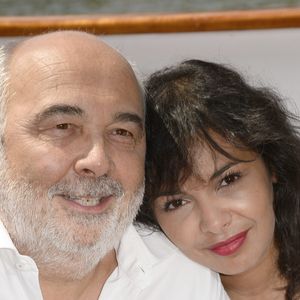 "Nous nous sommes séparés parce que nous étions arrivés au bout d'une belle histoire. Et c'est la vie. D'ailleurs, c'est elle qui est partie et je n'ai pas de honte à le dire", avait pour sa part déclaré Gérard Jugnot au "Figaro".

Gérard Jugnot et Saïda Jawad lors de la 3e édition du Brunch Blanc à Paris, le 30 juin 2013.

AGENCE / BESTIMAGE