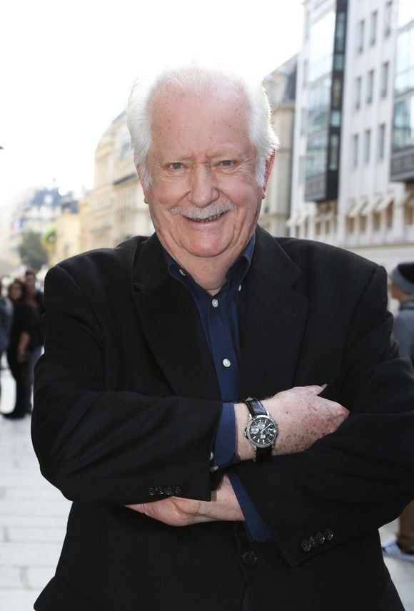 Exclusif - Pierre Bellemare - People arrivant a un enregistrement a la Radio Europe 1 a Paris, le 23 octobre 2013. Agence / Bestimage