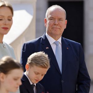 Le prince Albert II de Monaco, la princesse Charlène et leurs enfants accueillent le président Emmanuel Macron , sa femme Brigitte et une délégation au palais princier à Monaco le 7 juin 2025
© Ludovic Marin / Pool / Bestimage