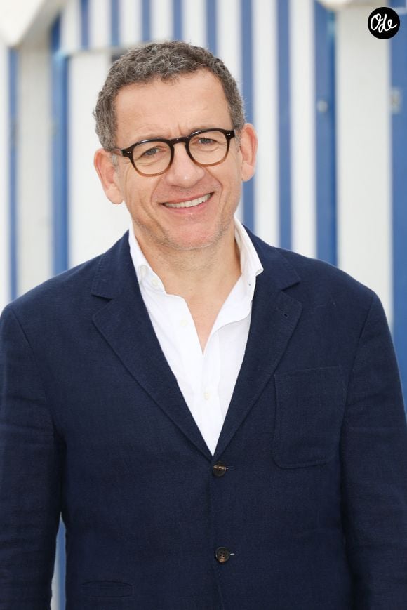 Dany Boon au photocall du film "La Famille Hennedricks" lors du 38ème festival du film de Cabourg, France, le 15 juin 2024. Les Journées romantiques du 38ème Festival du film de Cabourg (Calvados) auront lieu du 12 au 16 juin. © Coadic Guirec/Bestimage