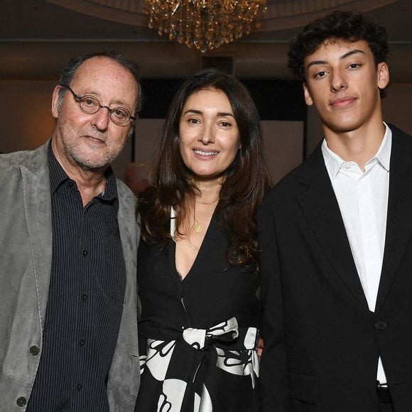 L'acteur français Jean Reno, Zofia Borucka et Cielo Reno assistent au troisième dîner annuel de l'Institut Parisien du Cerveau organisé par Martine Assouline, présidente du PBIA, New York, NY, 14 octobre 2025. Photo par Anthony Behar/SPUS/ABACAPRESS.COM