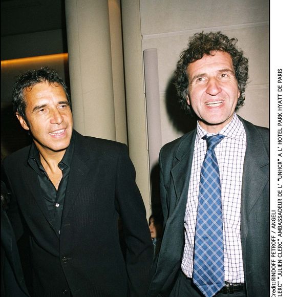 “C’était inattendu, violent évidemment, comme toute disparition, mais cela lui ressemblait aussi un peu”, ajoute-t-il

Archives - Julien Clerc et Gérard Leclerc à l'hôtel Park Hyatt de Paris. BERTRAND RINDOFF PETROFF / BESTIMAGE
