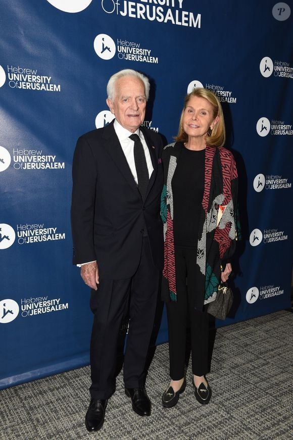 Exclusif - Philippe Labro et sa femme Françoise Coulon - Soirée d'hommage à Martine Dassault et remise du prix Scopus 2020 de l'Université Hébraïque de Jérusalem décerné à l'artiste G. Garouste au Pavillon Vendôme à Paris le 23 janvier 2020. © Erez Lichtfeld/Bestimage